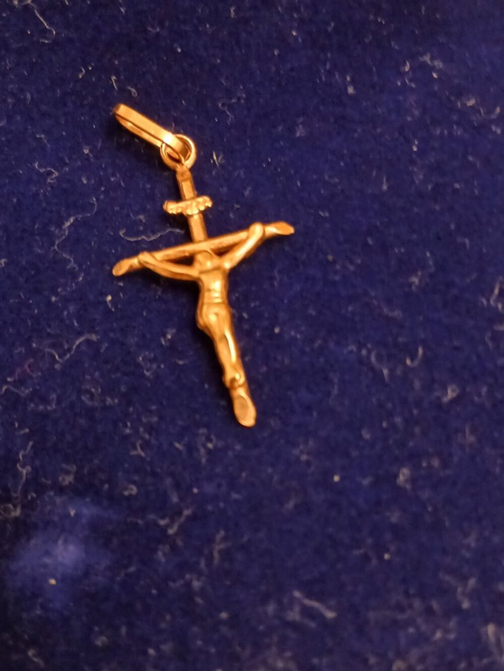 Cross Pendant - Picture 2 of 4